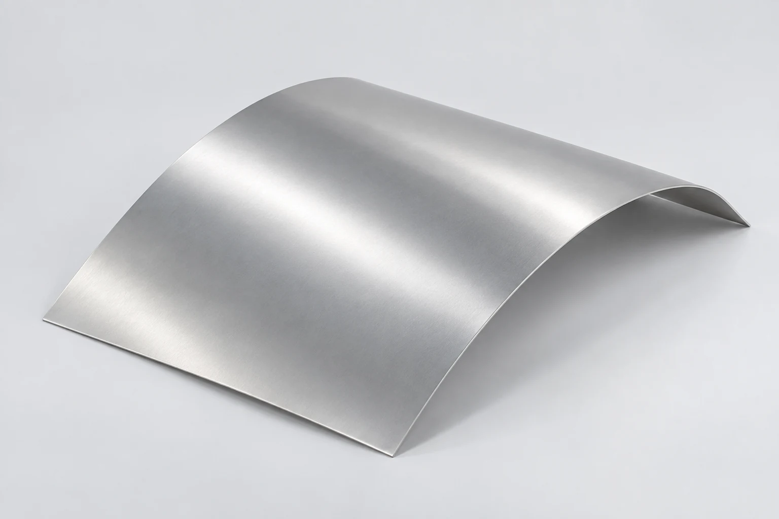 Gently curved smooth aluminium jacketing sheet